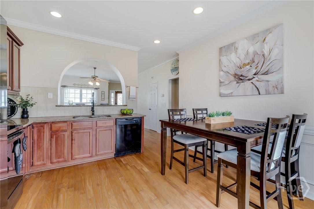 10 Steel Magnolia Lane