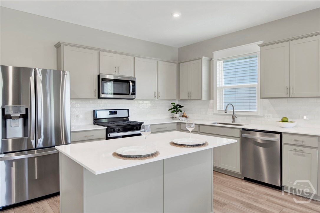 815 Longleaf Drive