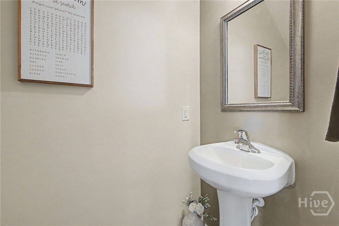 345 Canyon Oak Loop