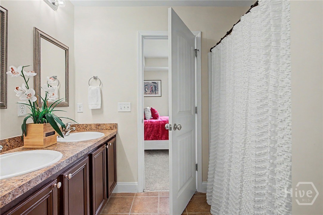 345 Canyon Oak Loop