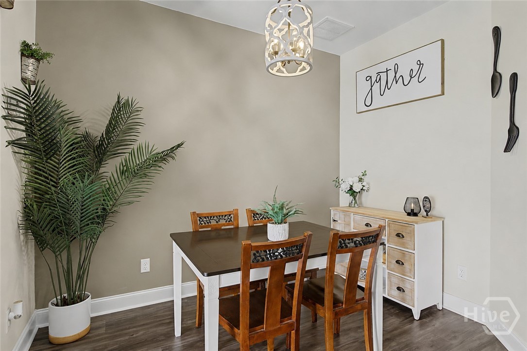345 Canyon Oak Loop