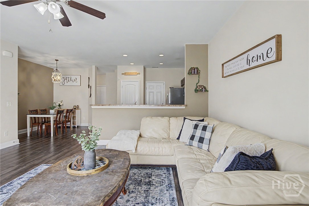 345 Canyon Oak Loop