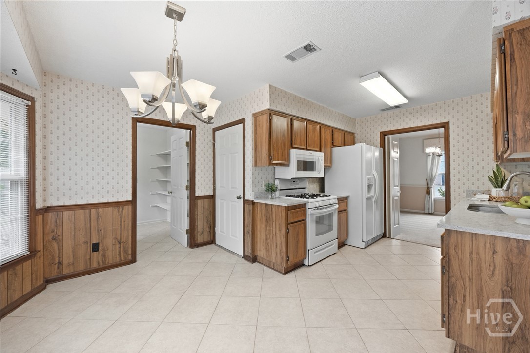 8506 Heatherwood Drive