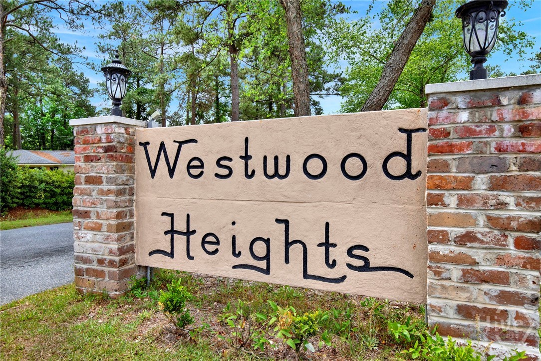 121 Westwood Drive