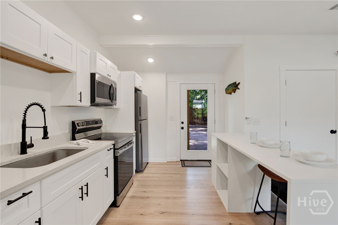 200 Kinzie Avenue