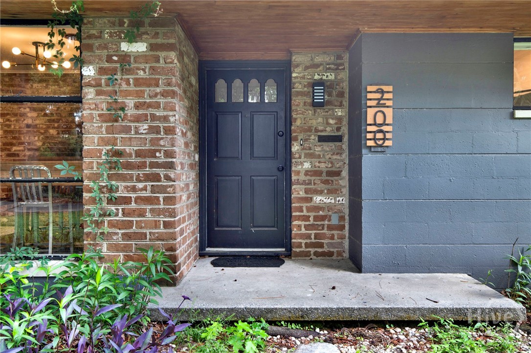 200 Kinzie Avenue