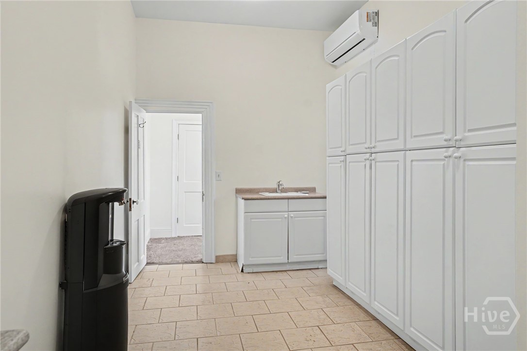 110 W Gaston Street