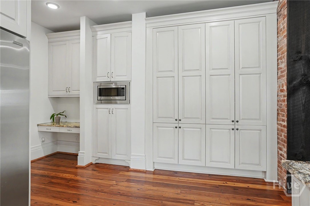 110 W Gaston Street