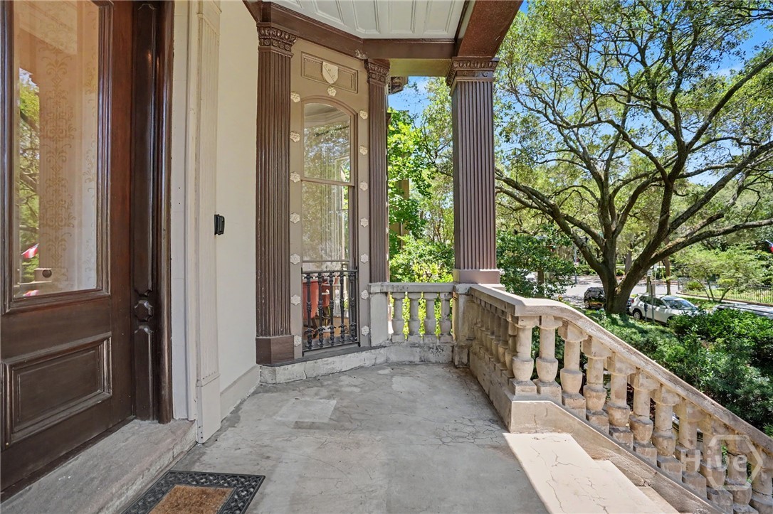110 W Gaston Street