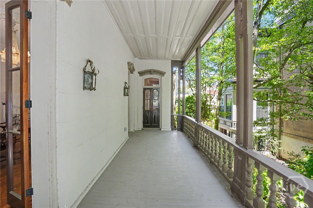 110 W Gaston Street