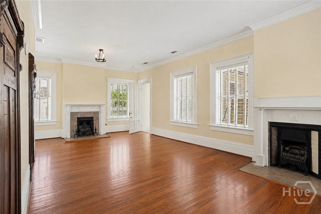 110 W Gaston Street