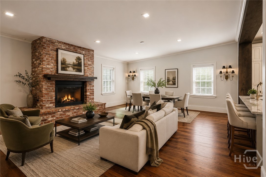 110 W Gaston Street