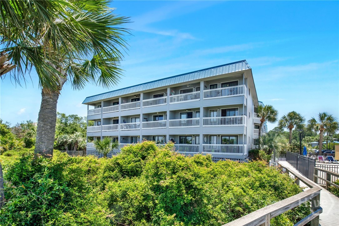 1217 Bay Street 221A