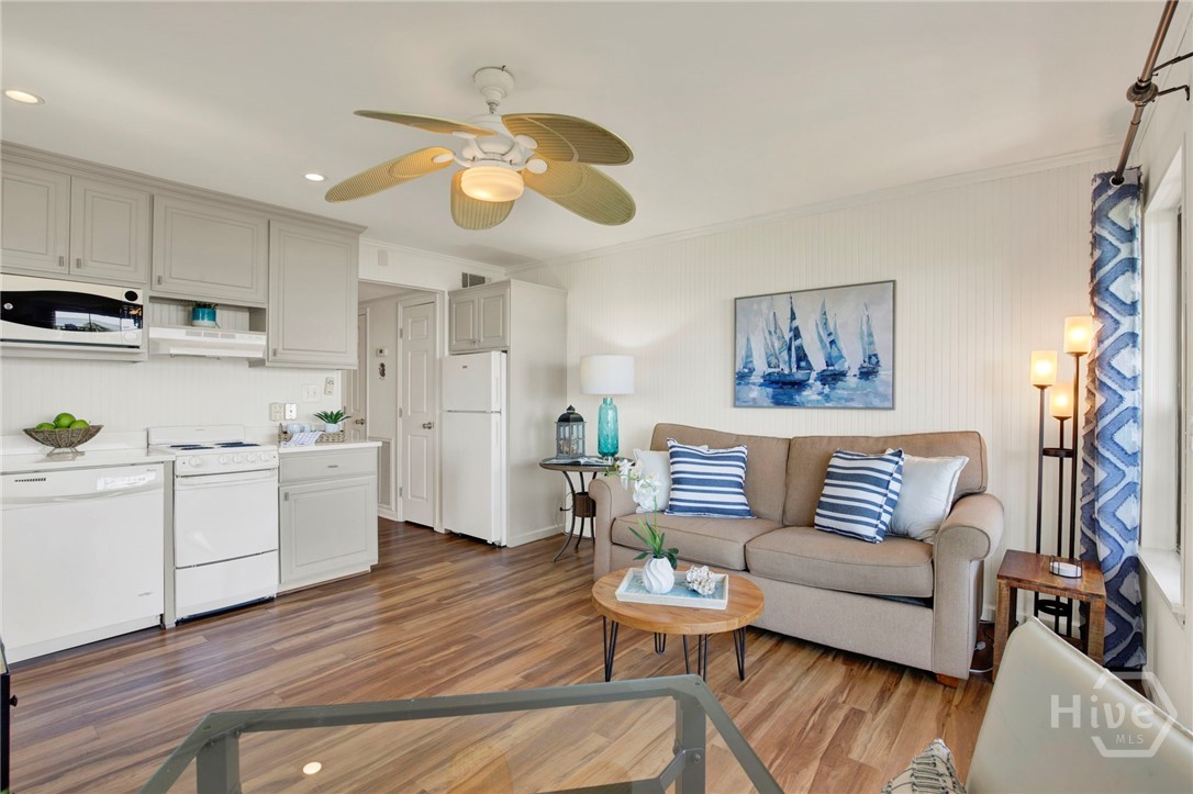 1217 Bay Street 221A