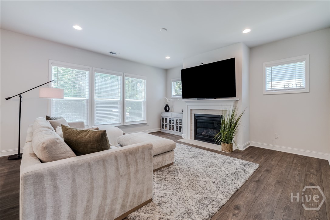 104 Kingbird Court