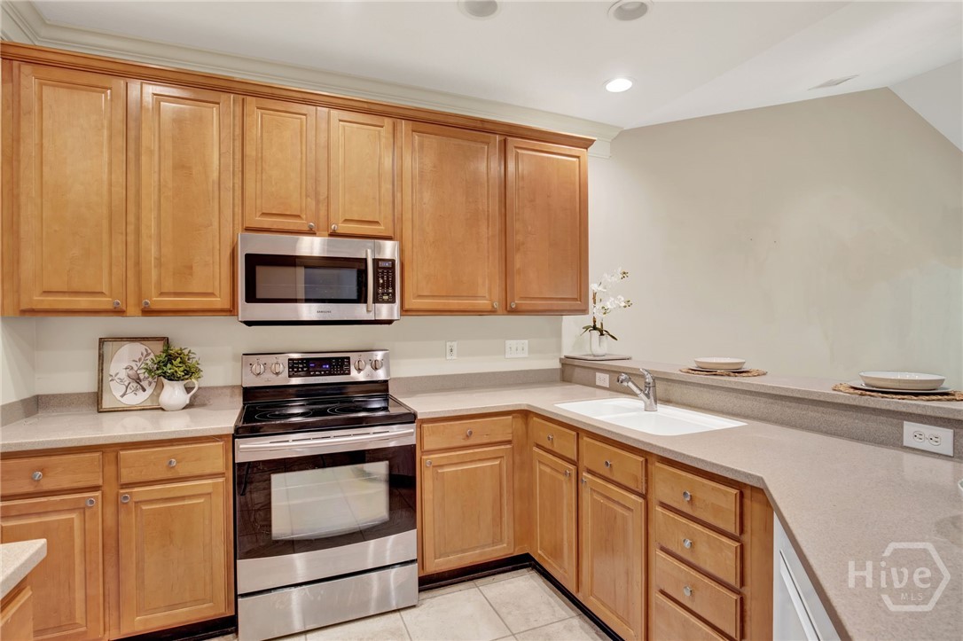 411 Southbridge Boulevard 406