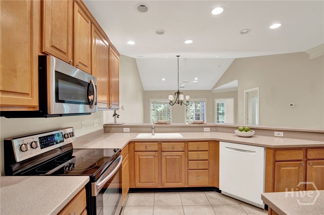 411 Southbridge Boulevard 406