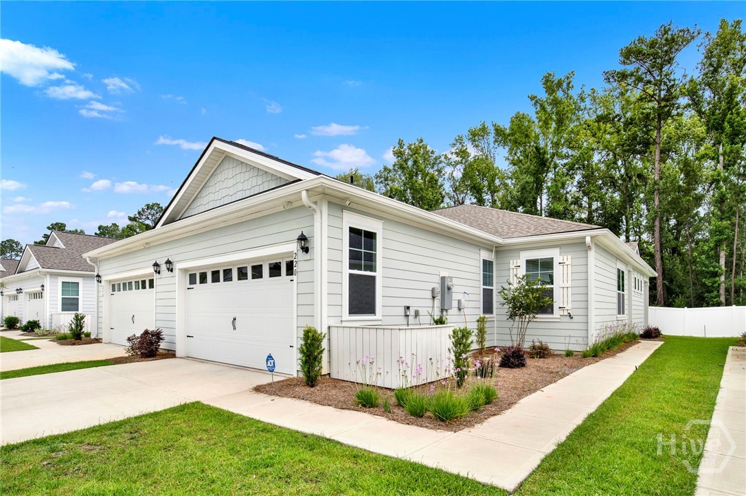 220 Holloway Hill