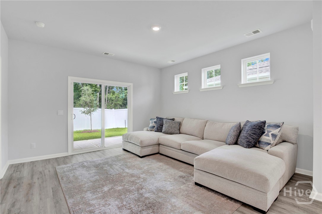 220 Holloway Hill