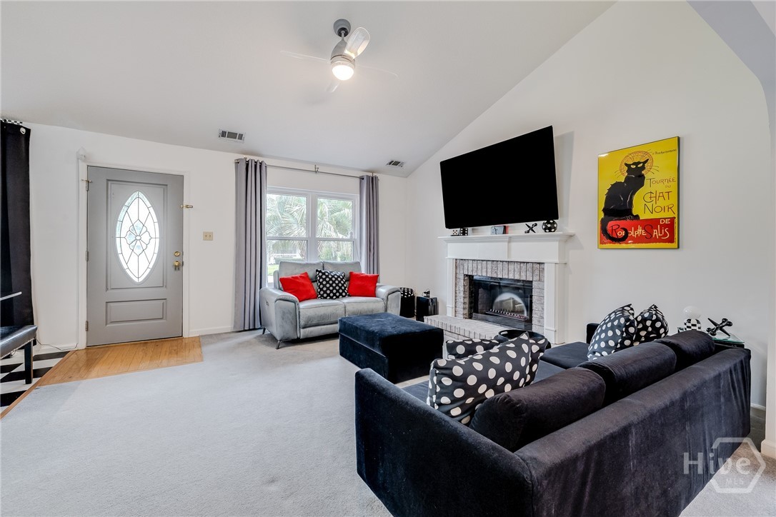 19 Rustic Lane