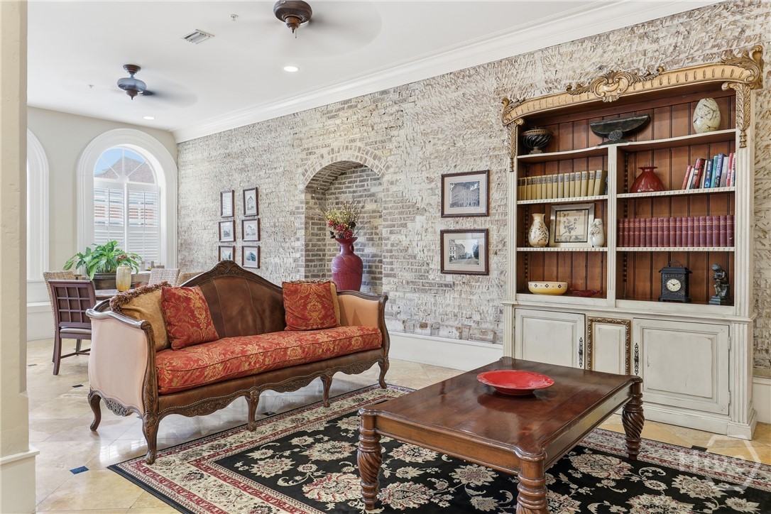 5 Whitaker Street 203E
