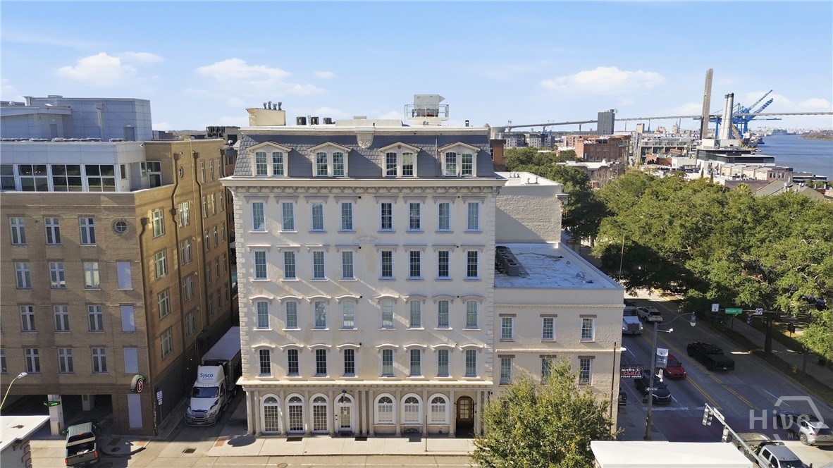 5 Whitaker Street 203E