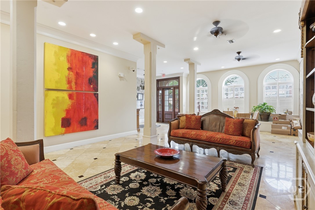 5 Whitaker Street 203E