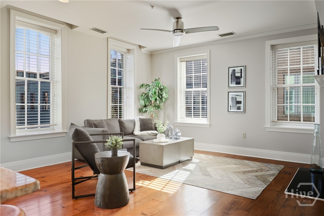 5 Whitaker Street 203E