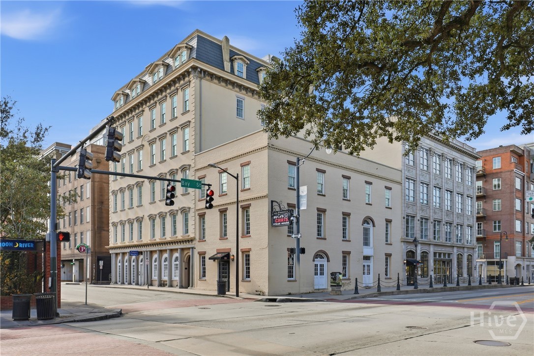 5 Whitaker Street 203E