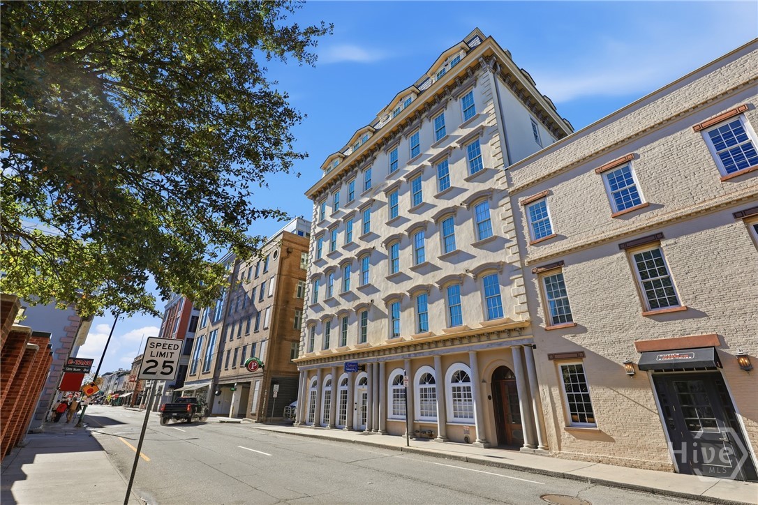 5 Whitaker Street 203E