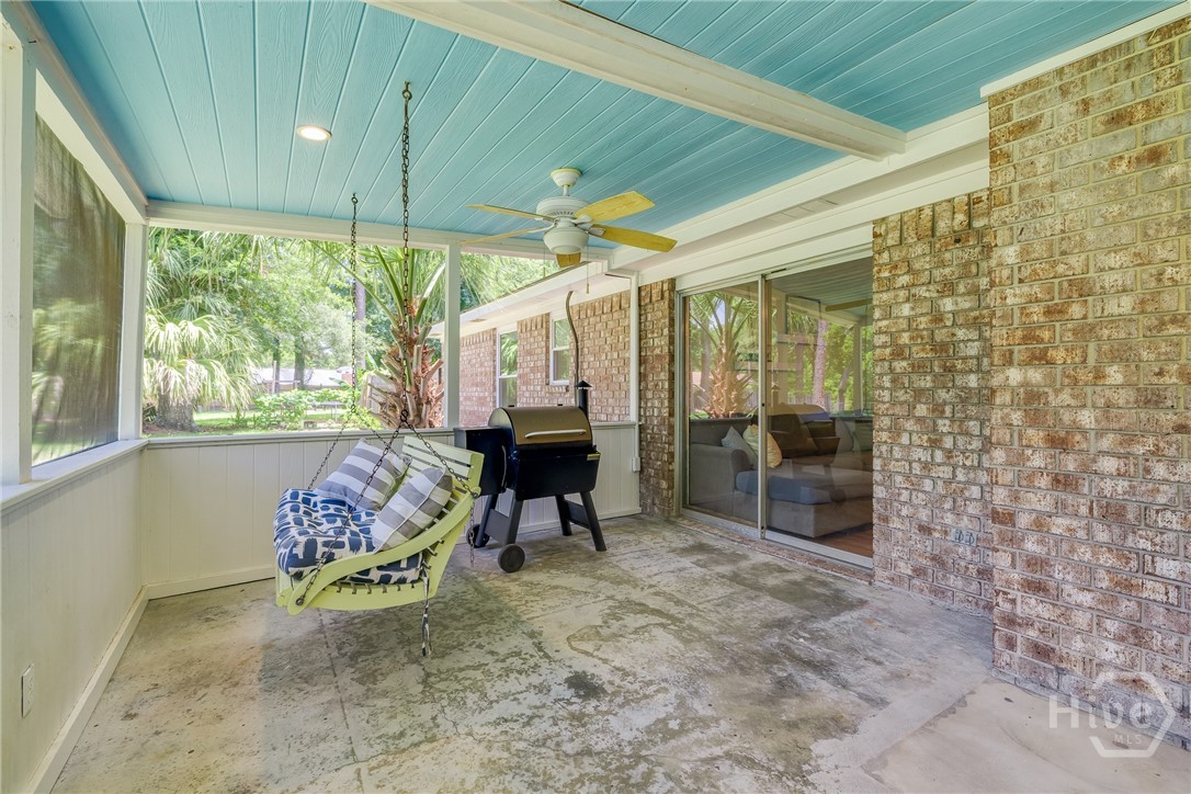 7325 Tropical Way