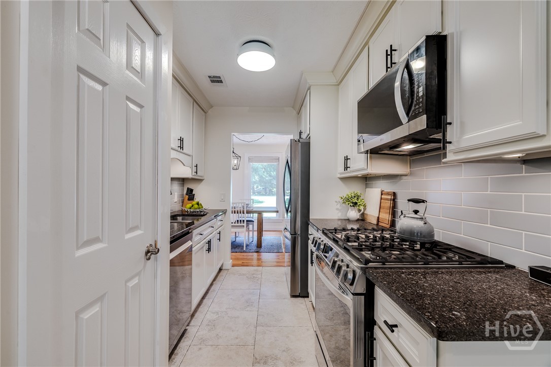 7325 Tropical Way