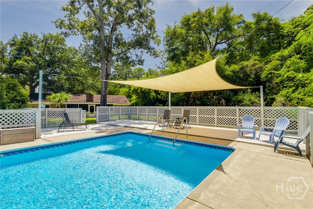 7325 Tropical Way