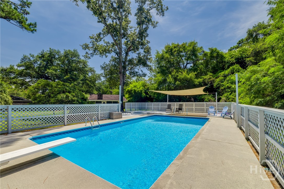7325 Tropical Way