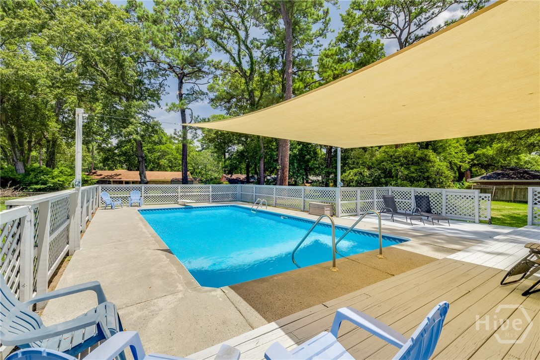 7325 Tropical Way