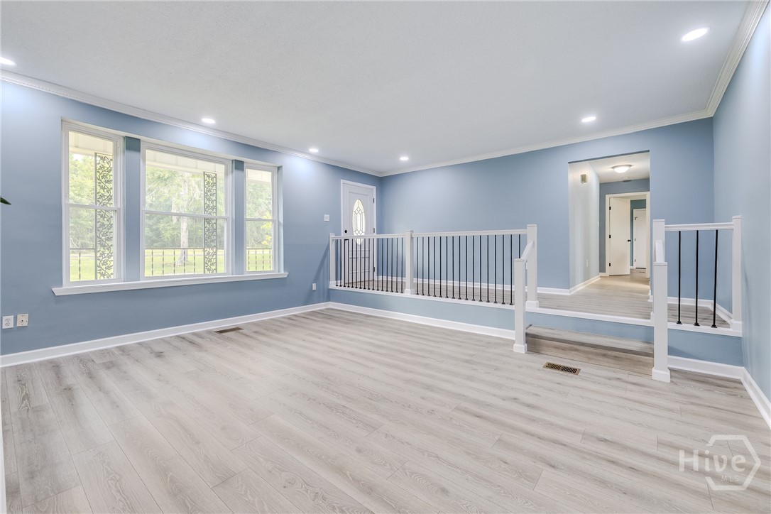 330 Lakeshore Drive