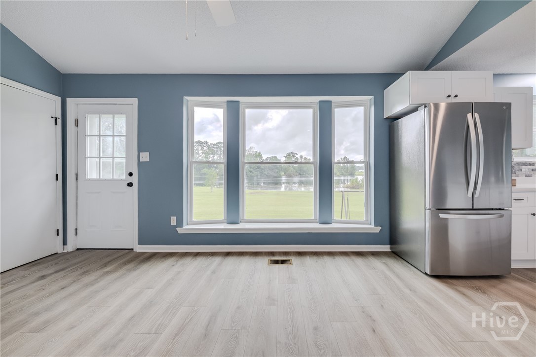 330 Lakeshore Drive
