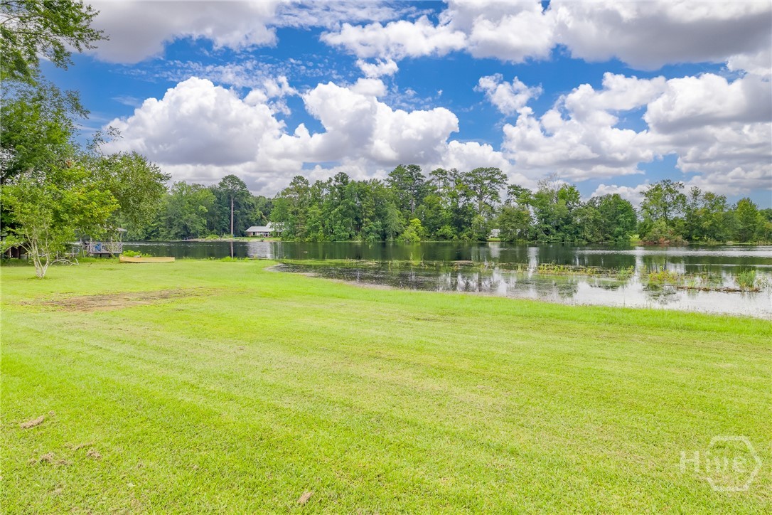 330 Lakeshore Drive