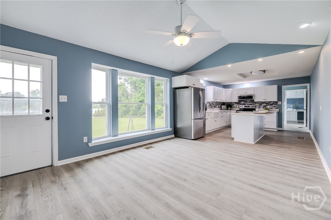 330 Lakeshore Drive