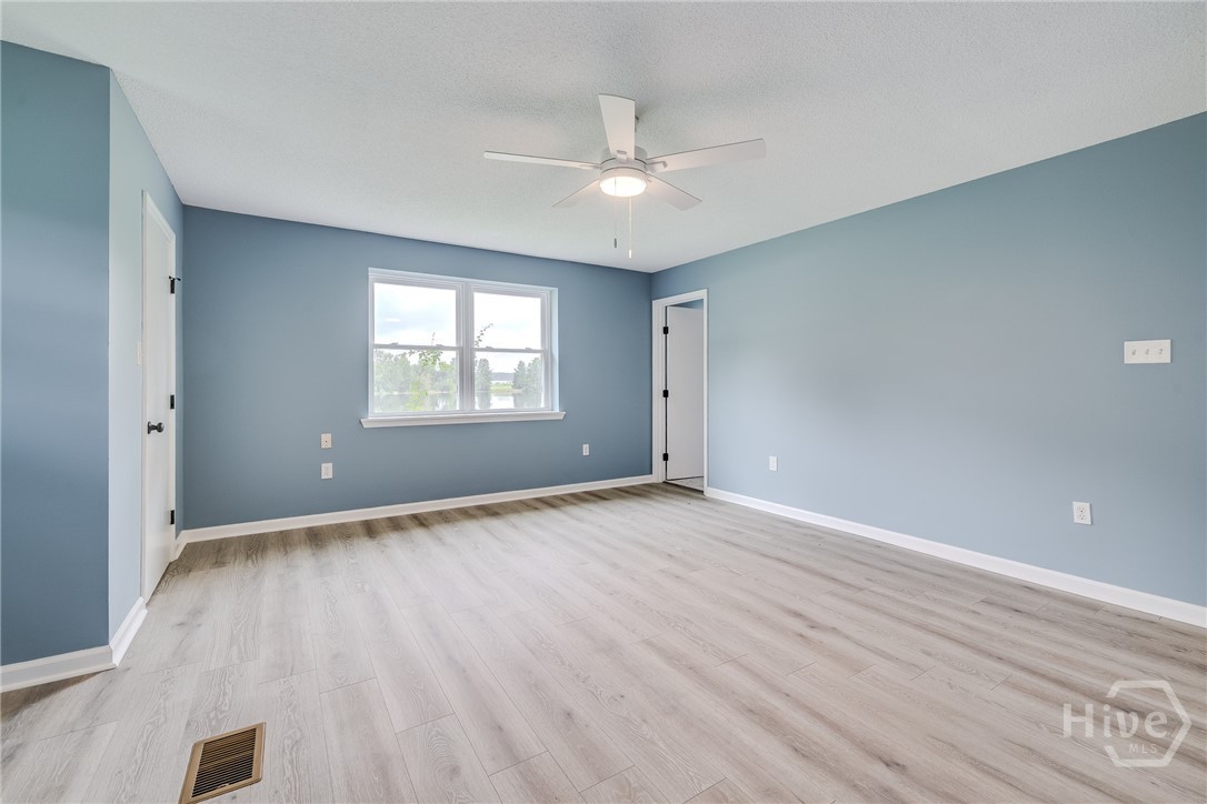 330 Lakeshore Drive