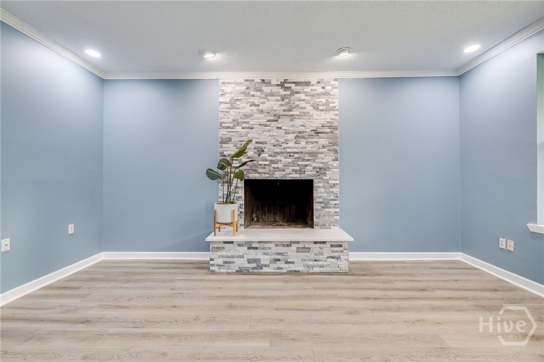 330 Lakeshore Drive
