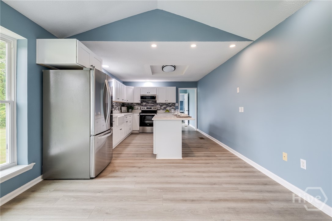 330 Lakeshore Drive