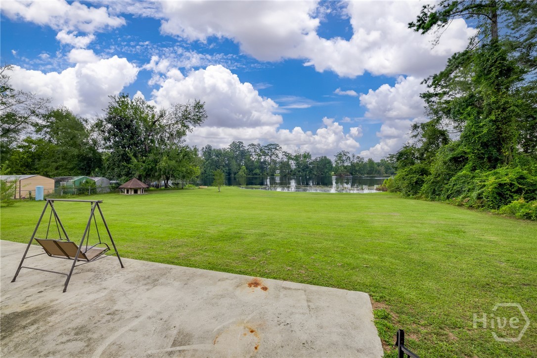 330 Lakeshore Drive