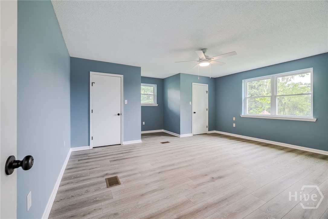 330 Lakeshore Drive