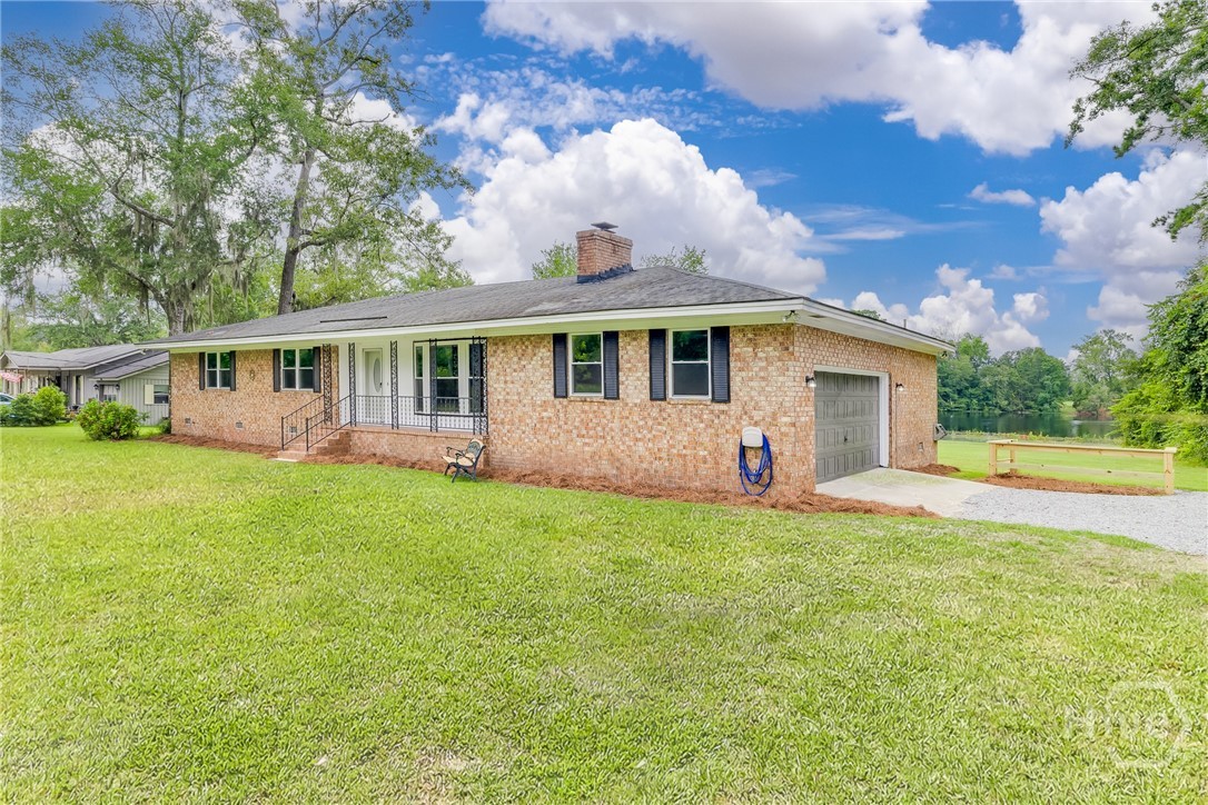 330 Lakeshore Drive