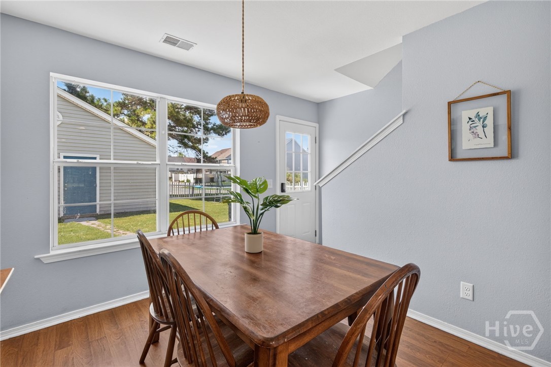 33 Westbourne Way