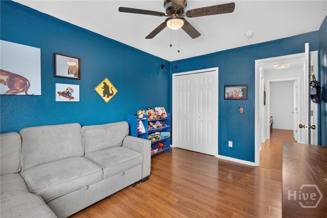 33 Westbourne Way