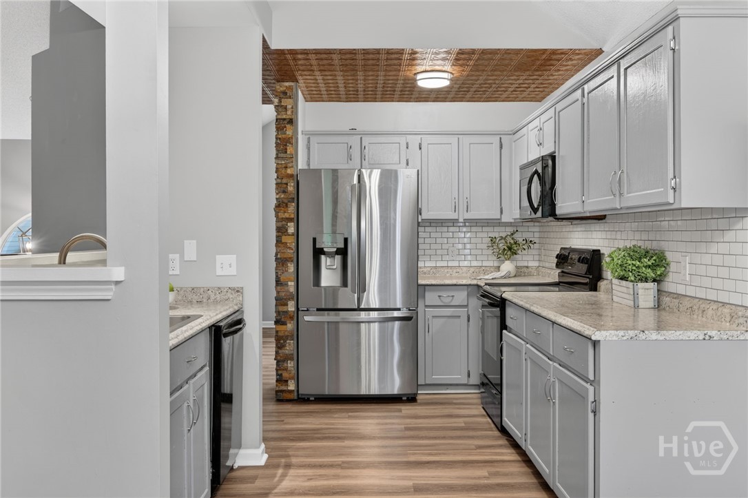 111 Teakwood Drive