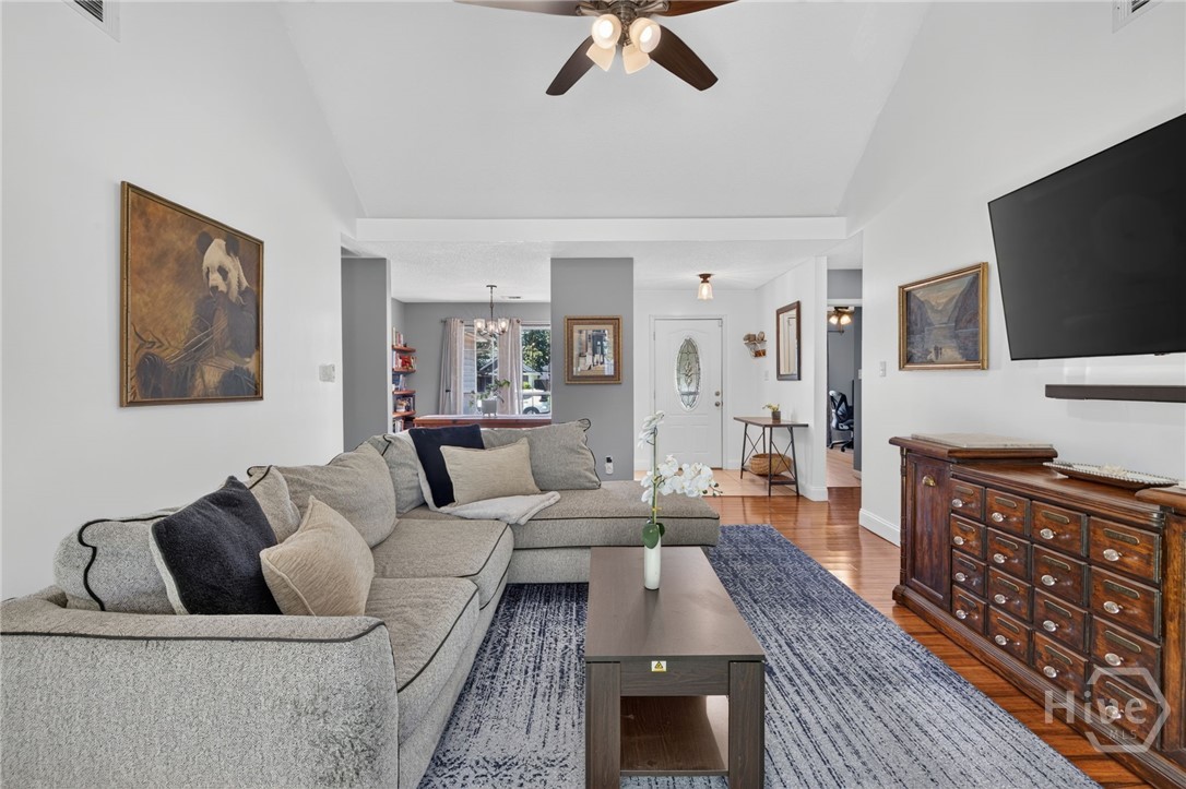 211 Longleaf Circle