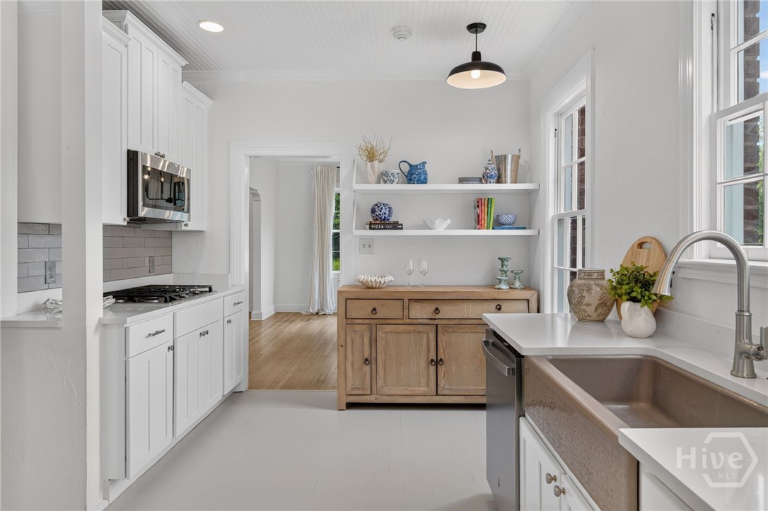 702 E 52nd Street